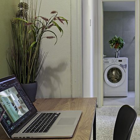 New Hidden Gem, A Studio At A Super Prime Location Athens Luaran gambar