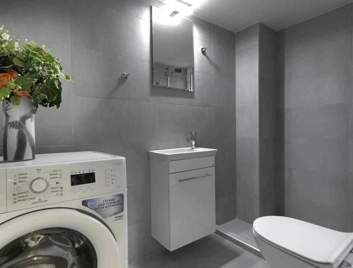 New Hidden Gem, A Studio At A Super Prime Location Athens Luaran gambar
